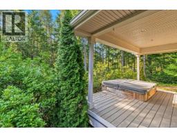 1205 Spider Lake Rd, Qualicum Beach, BC V9K2L7 Photo 17