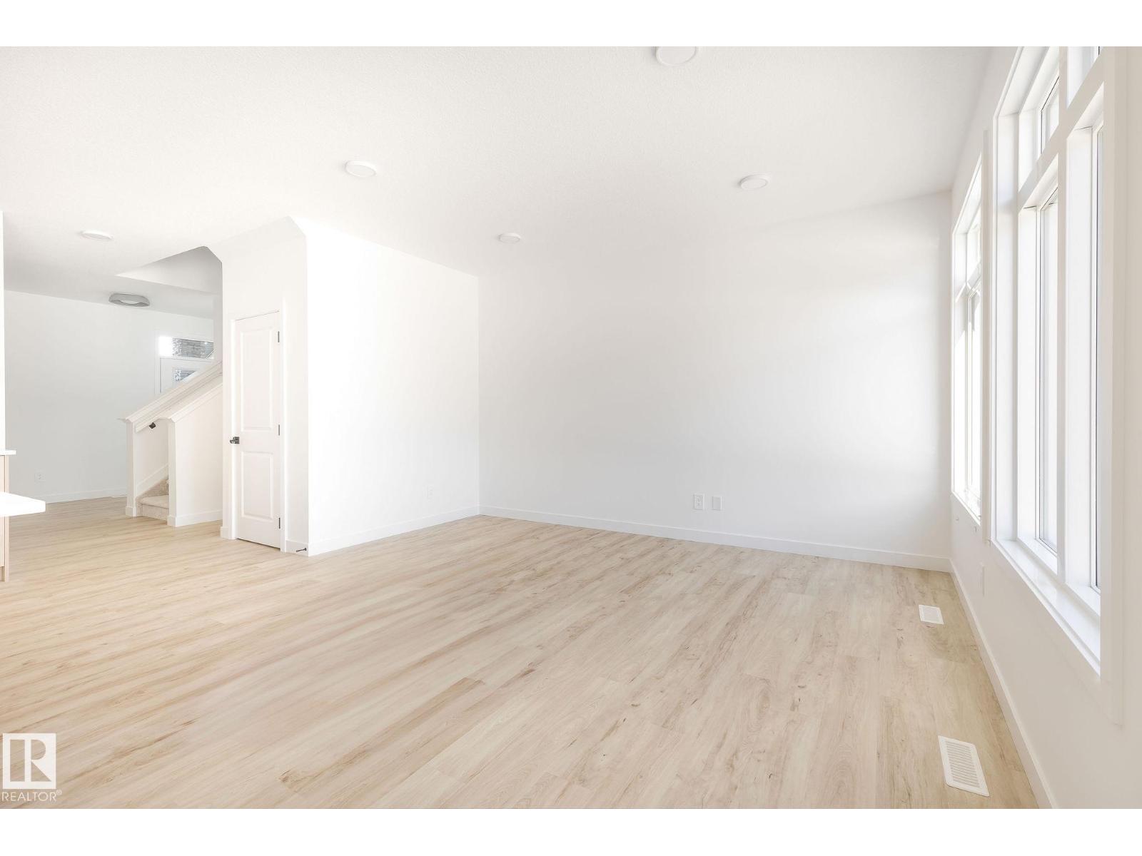 20723 40 AV NW - 8