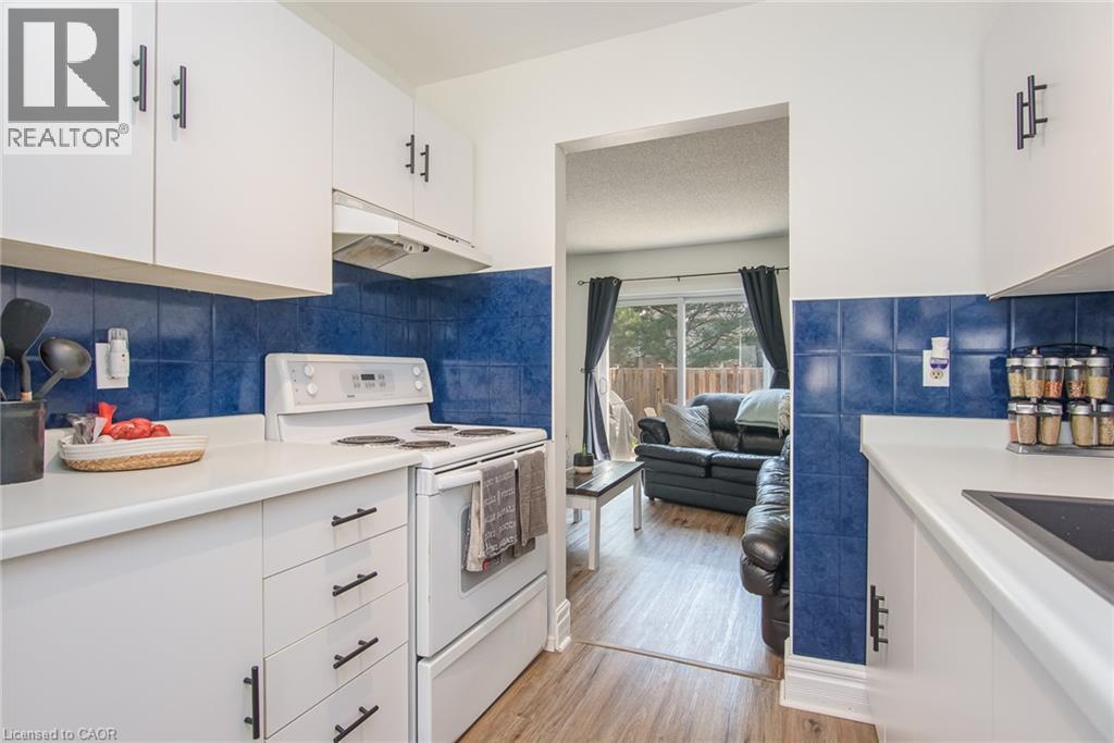 90 FERMAN Drive Unit# 5 — photo 3