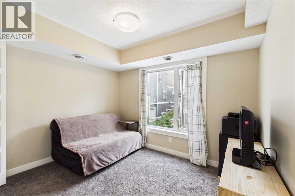 220 Livingston Common Northeast - Photo 12