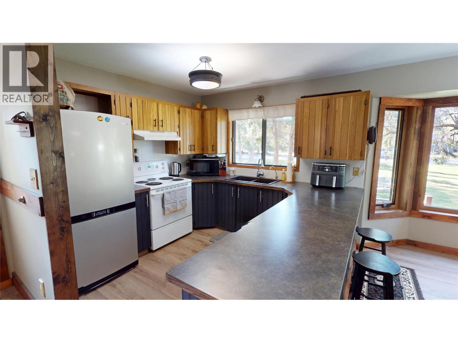 4775 Nelles Crescent - Image 6
