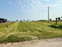 3 Night Swimming Drive, Lake Manitoba Narrows, MB R0L1S0 Photo 14