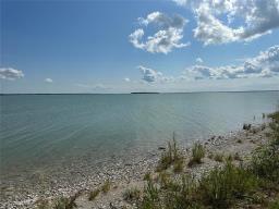 3 Night Swimming Drive, Lake Manitoba Narrows, MB R0L1S0 Photo 18