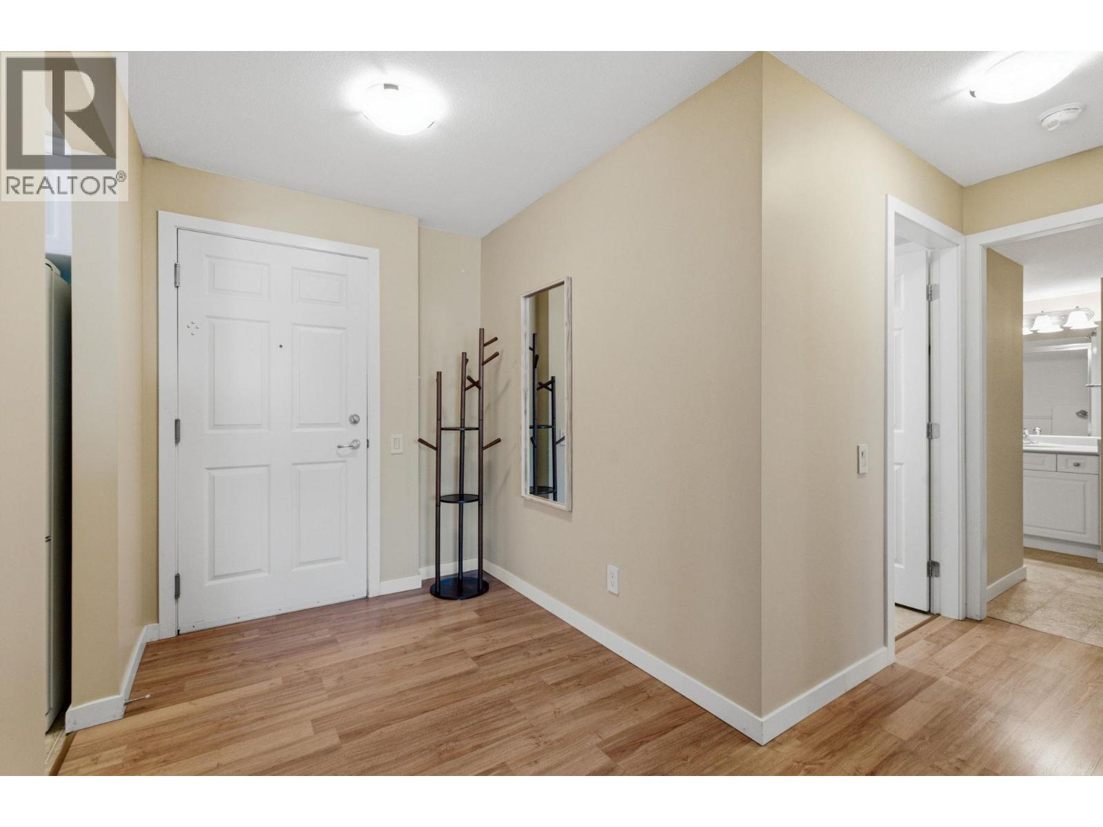 #220 515 Houghton Road - 2
