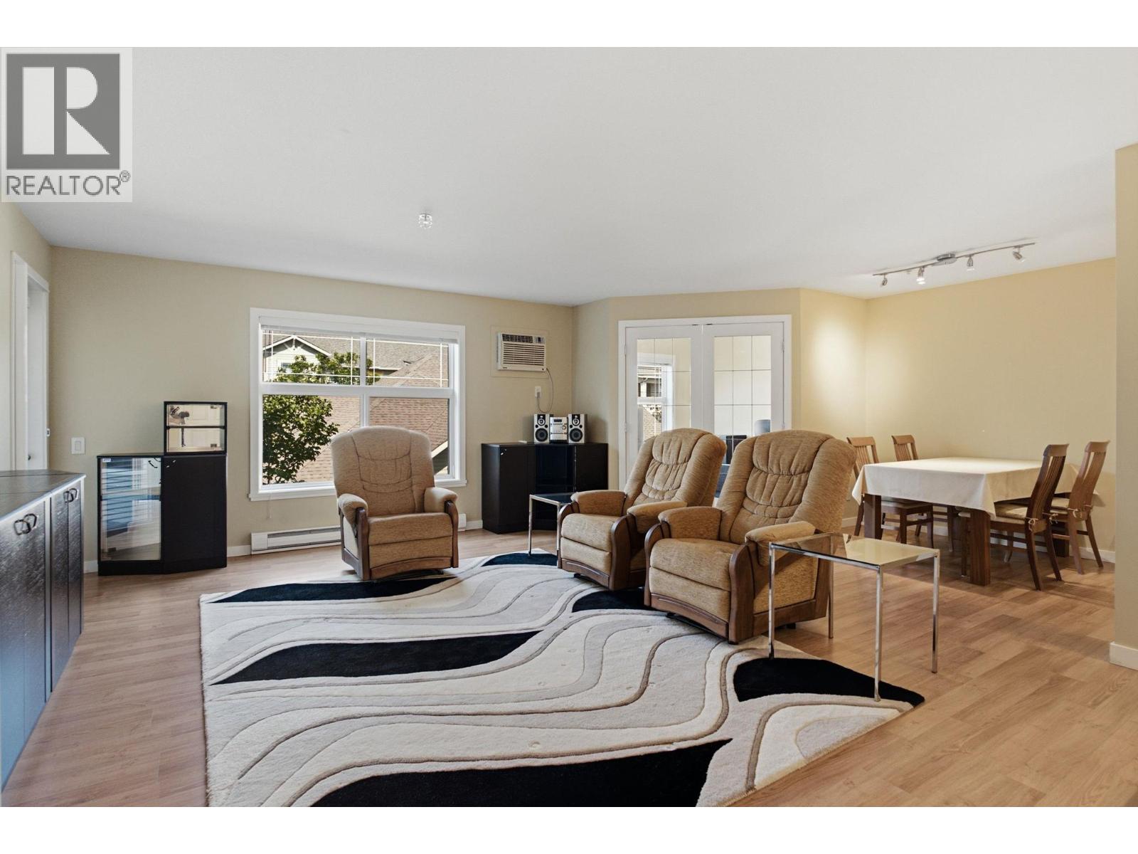 #220 515 Houghton Road - 9