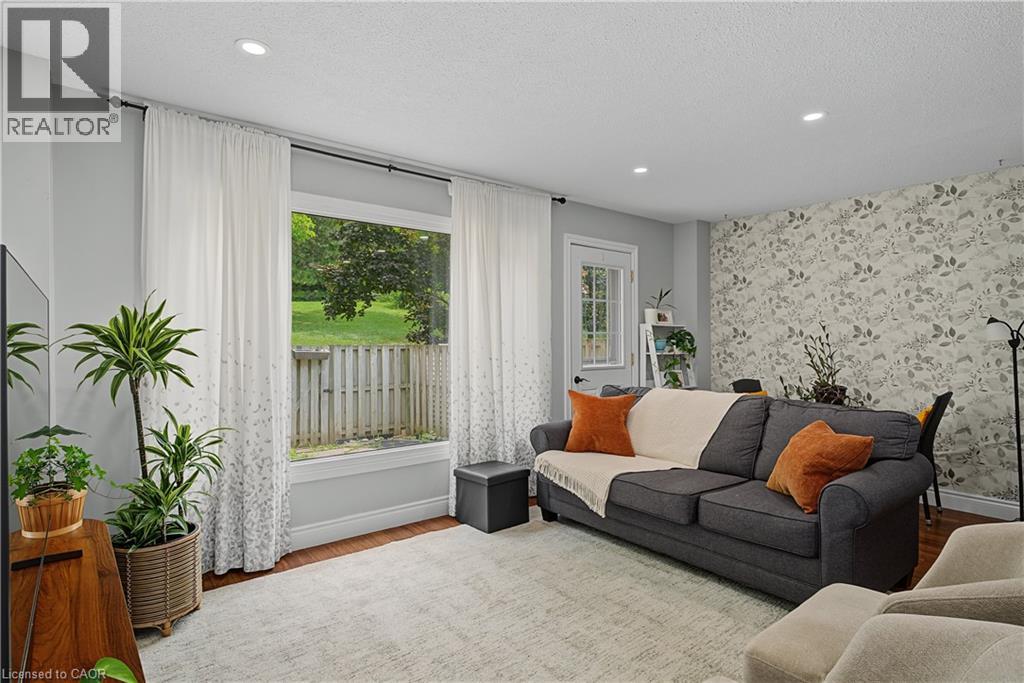 #1 15 GREEN VALLEY Drive - 18