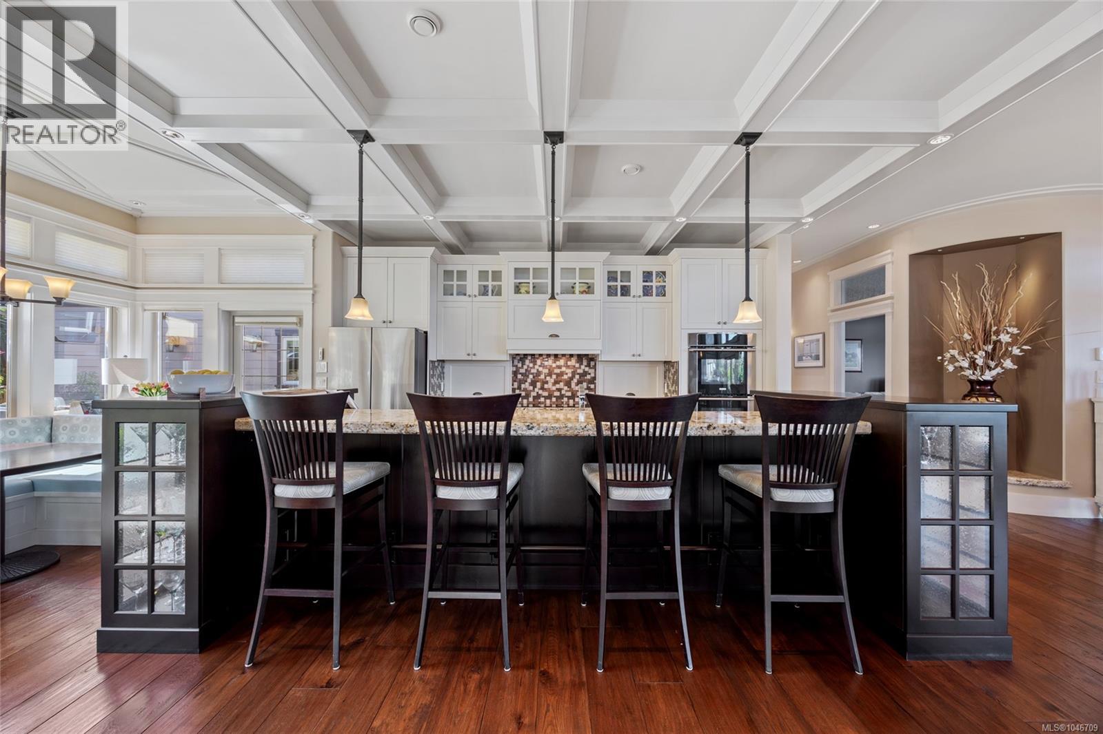 3943/3941 Marine Dr - 22