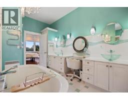3943/3941 Marine Dr, Royston, BC V0R2V0 Photo 31