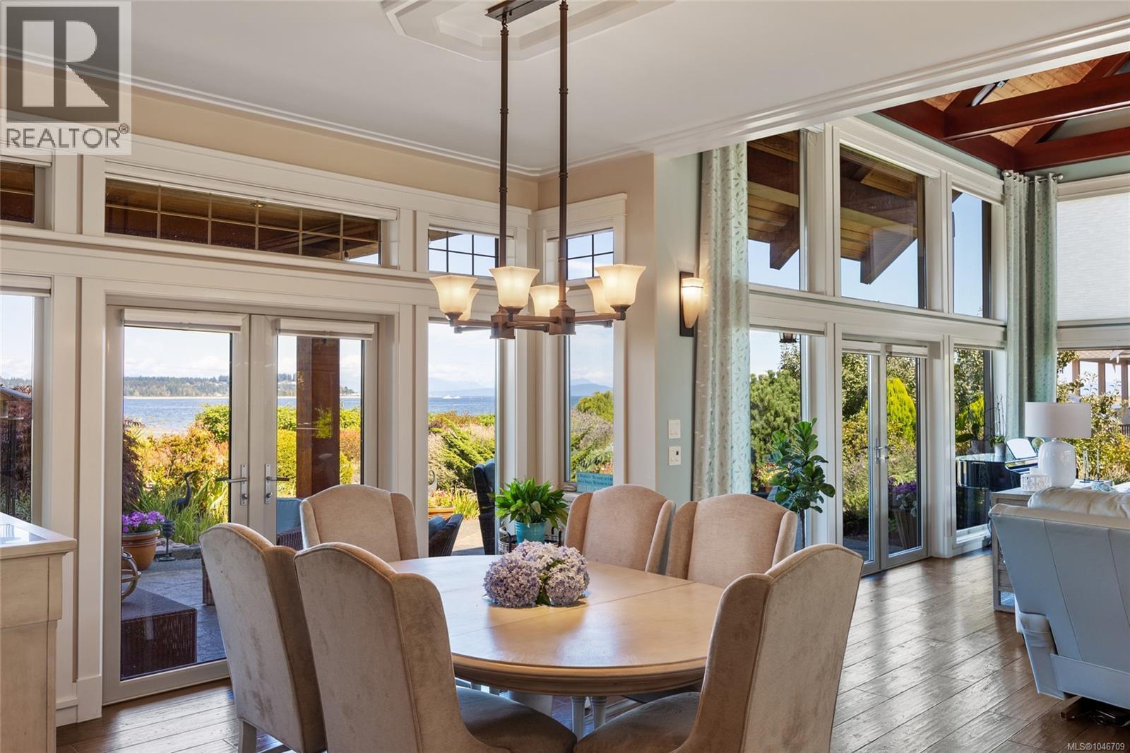 3943/3941 Marine Dr - 15