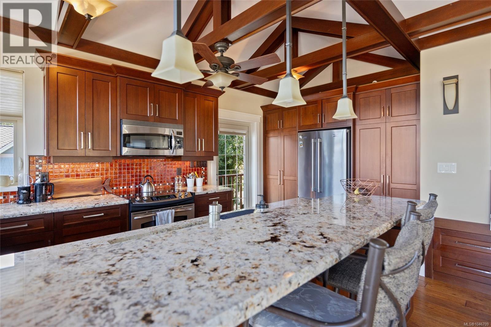 3943/3941 Marine Dr - Image 59