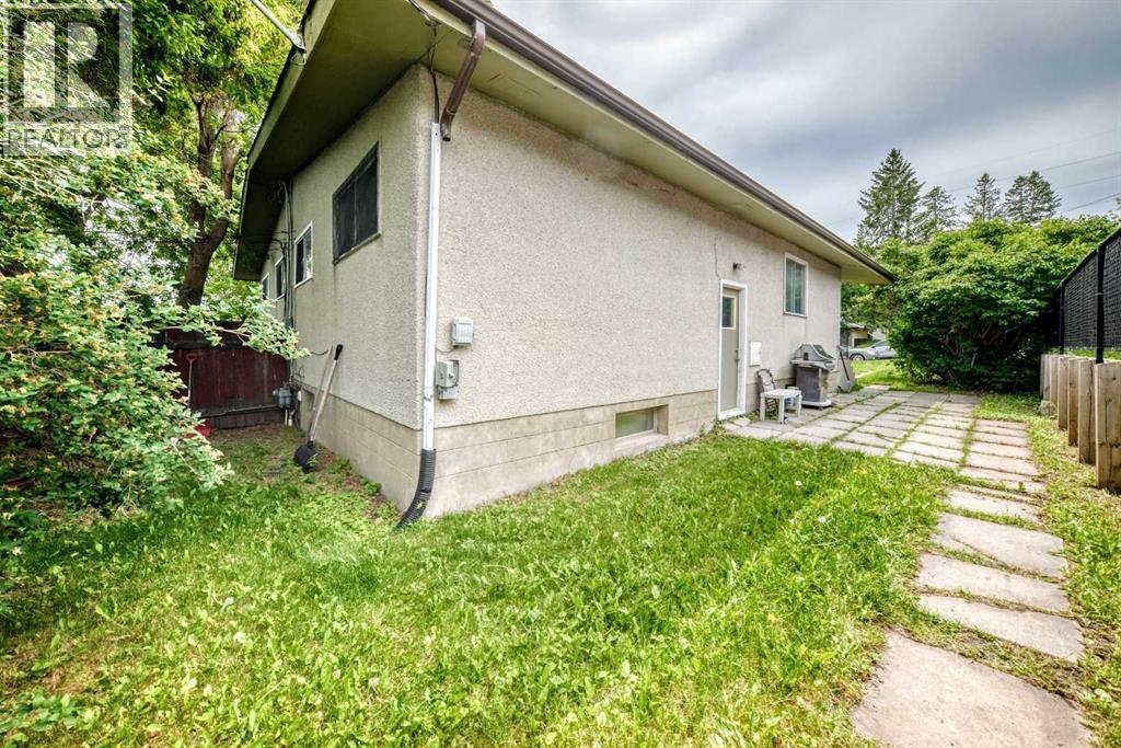 416 416418 33 Avenue Northeast - Photo 36