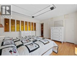 8660 Fairfax Crescent, Richmond, BC V7C1Y1 Photo 17