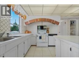 8660 Fairfax Crescent, Richmond, BC V7C1Y1 Photo 14