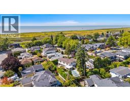 8660 Fairfax Crescent, Richmond, BC V7C1Y1 Photo 8