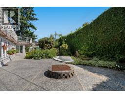 8660 Fairfax Crescent, Richmond, BC V7C1Y1 Photo 32