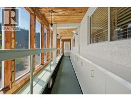 8660 Fairfax Crescent, Richmond, BC V7C1Y1 Photo 31