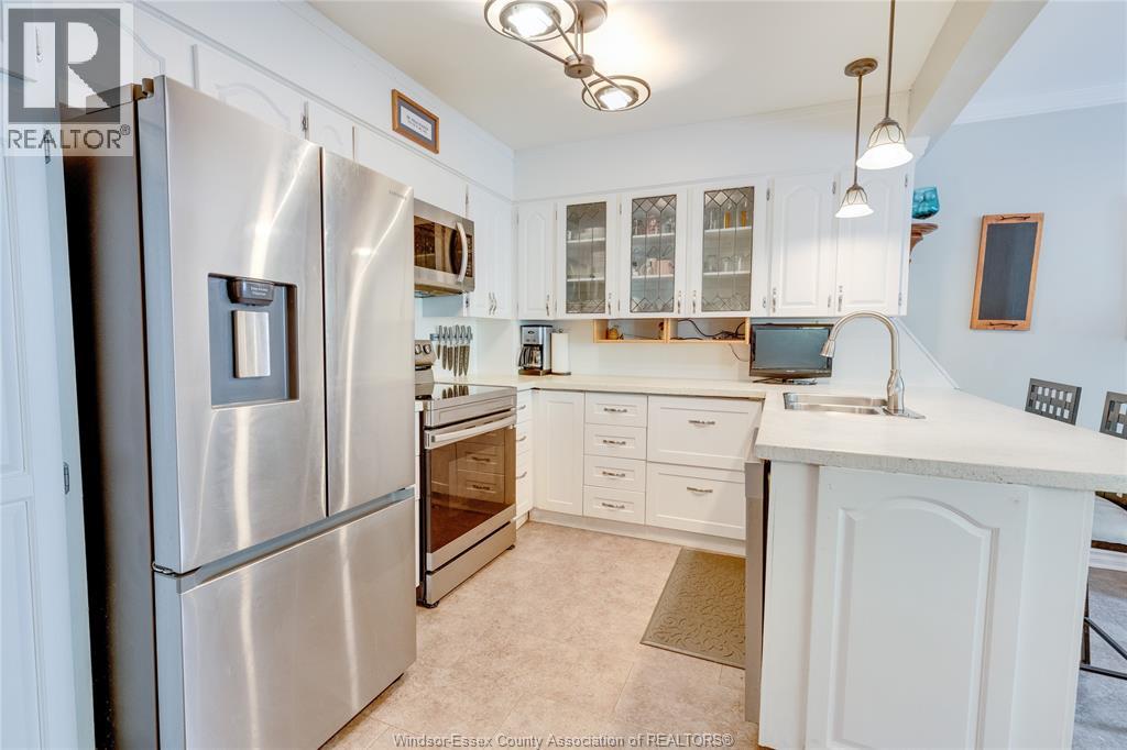#9-3917 3917 RIVERSIDE East - Image 13