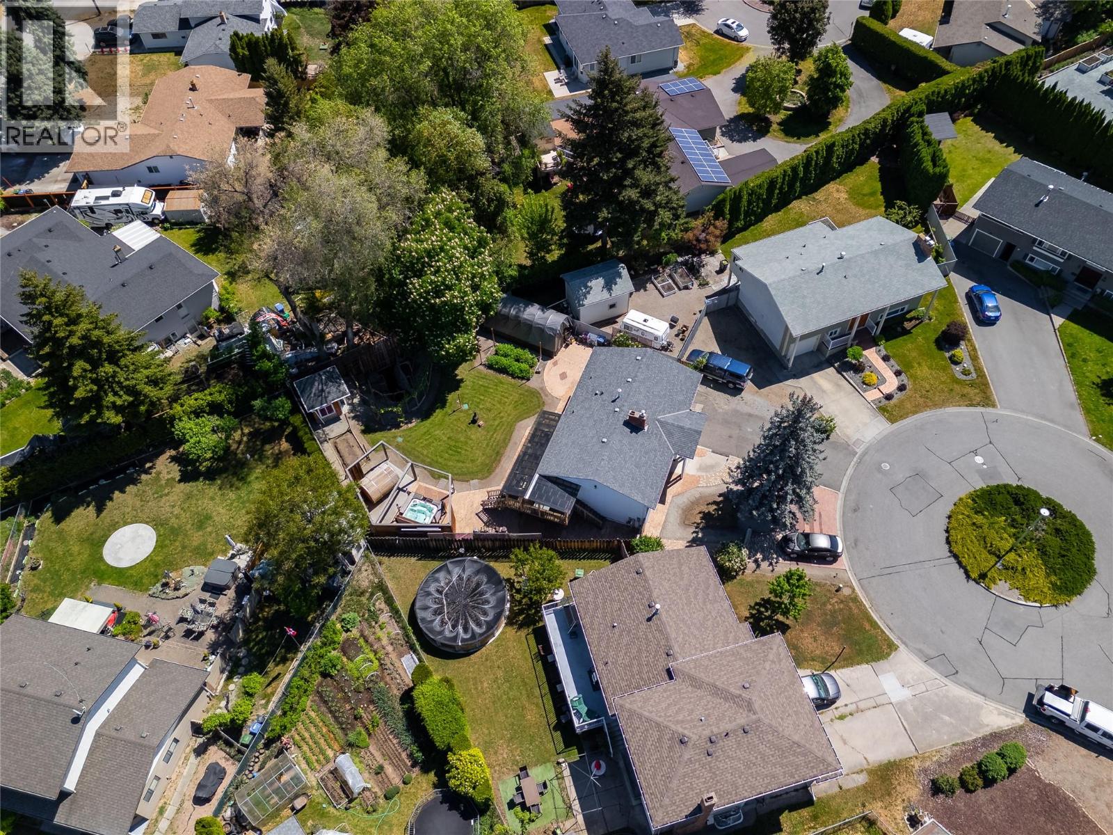 992 Grenfell Court - 24