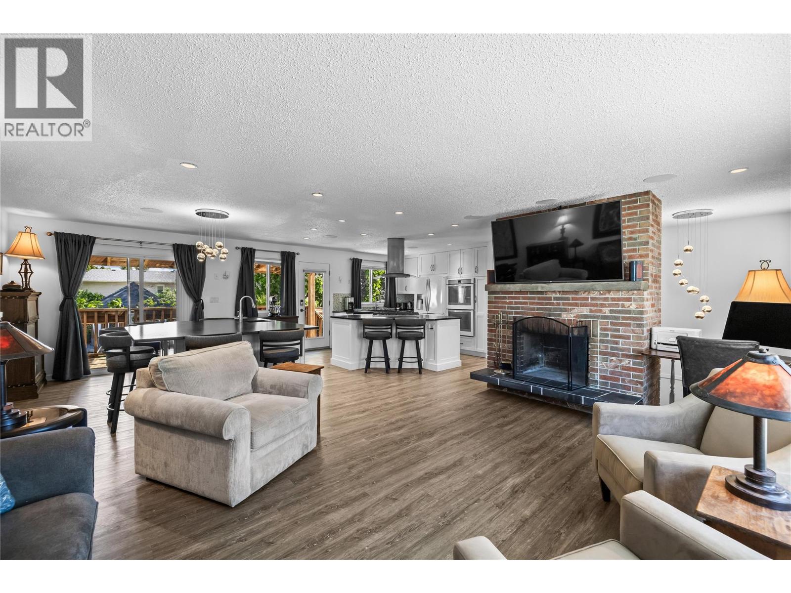 992 Grenfell Court - 12