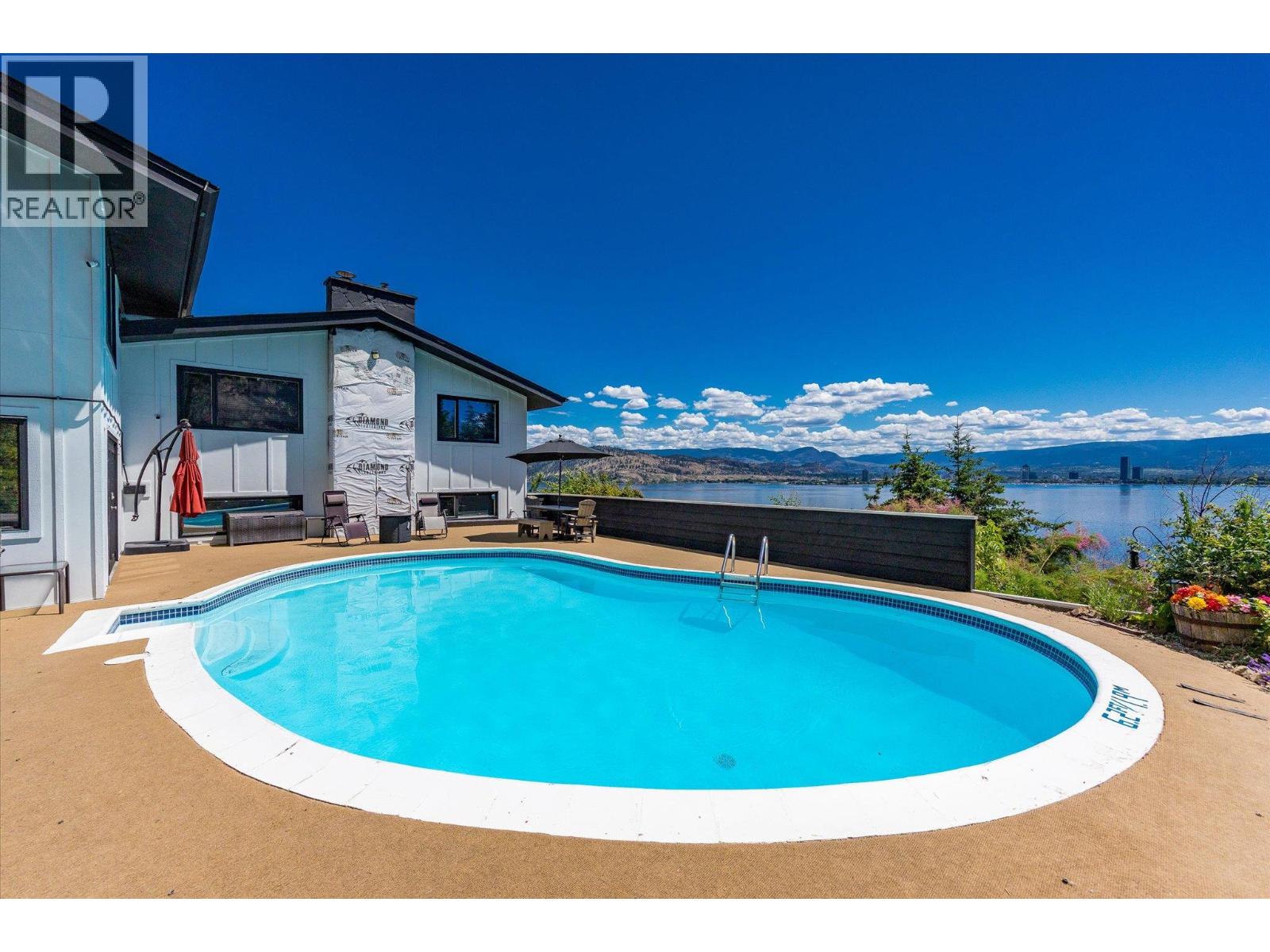 1084 Westside Road S - 32