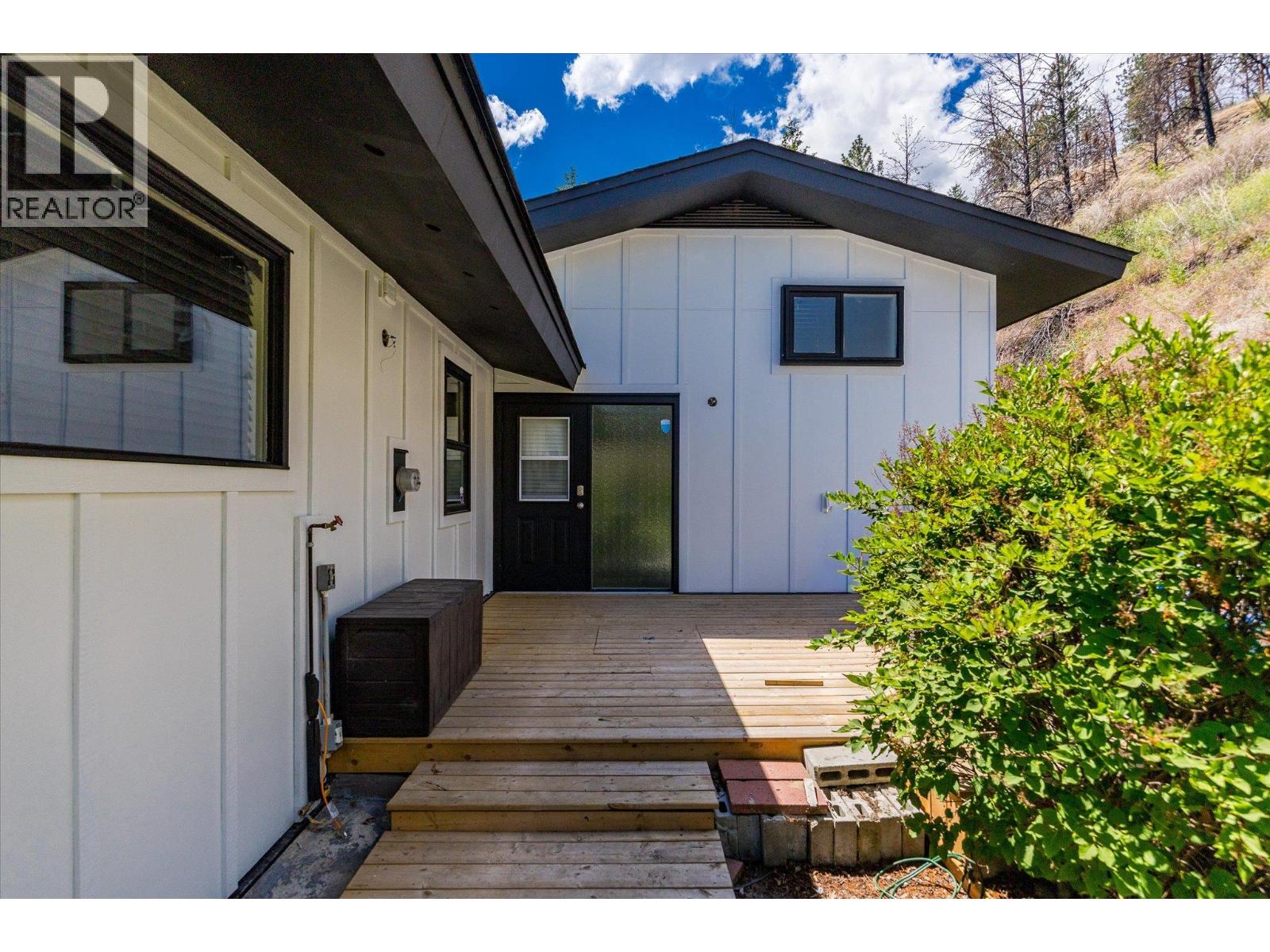 1084 Westside Road S - Image 45