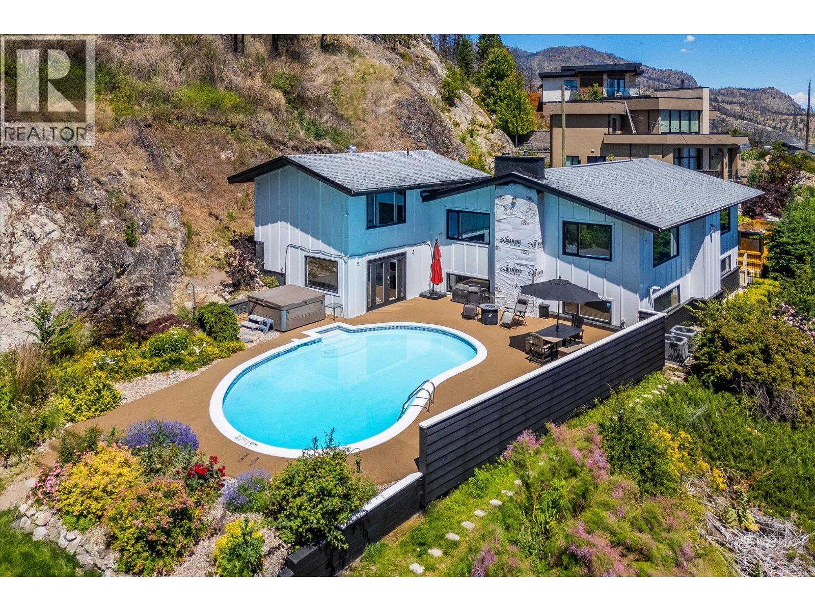 1084 Westside Road S - 30