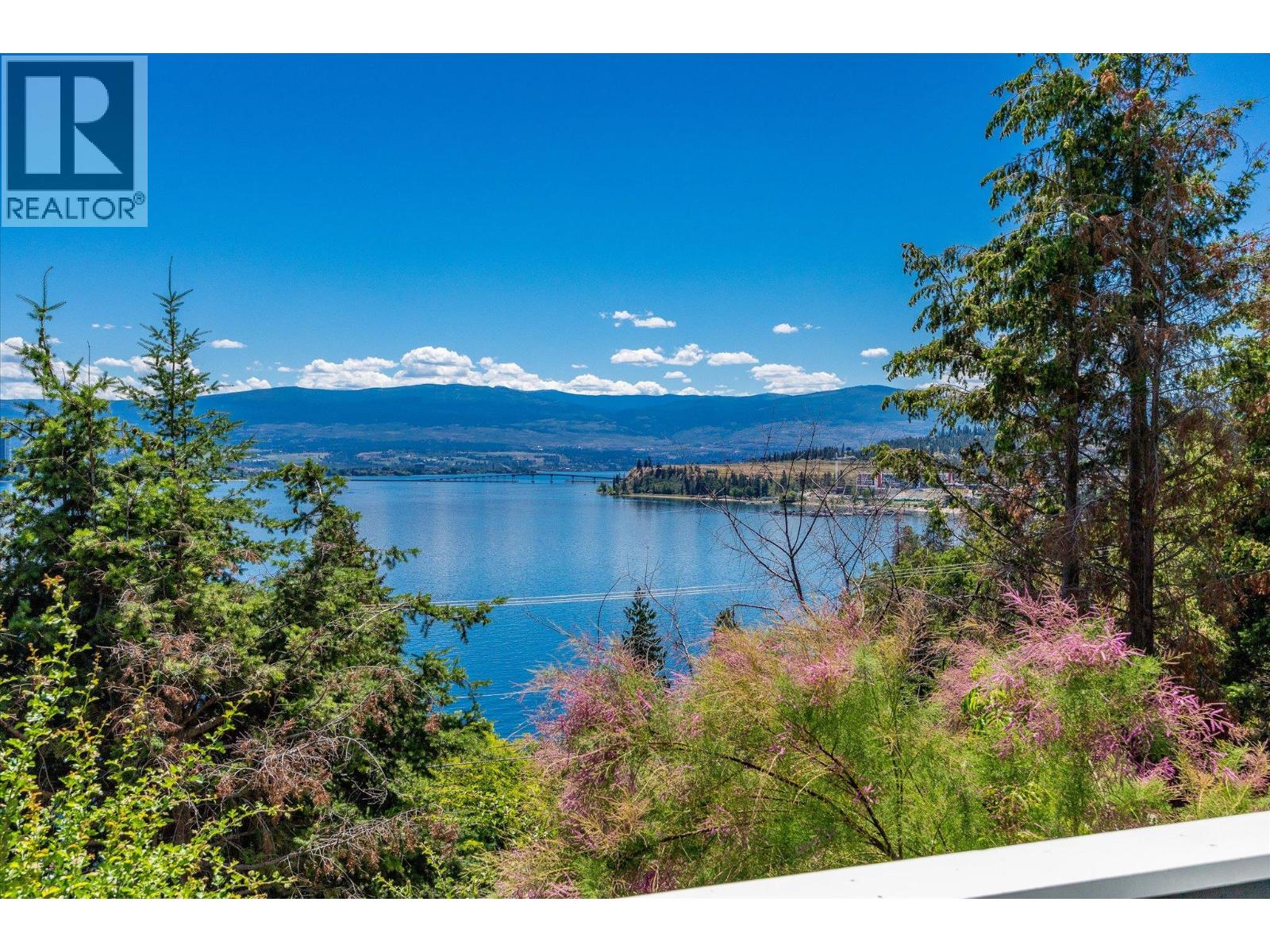 1084 Westside Road S - 41