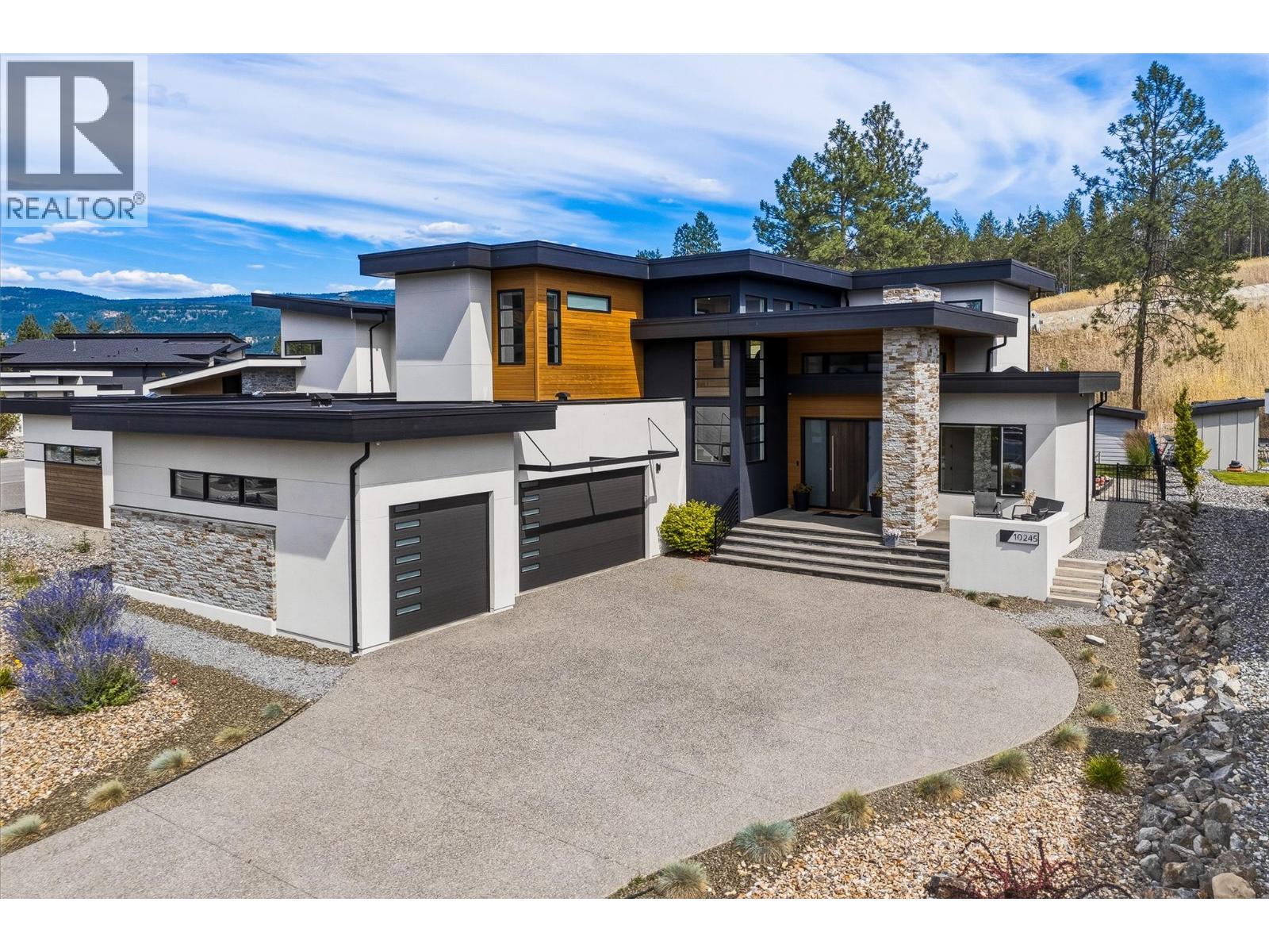 10245 Beacon Hill Drive, Lake Country