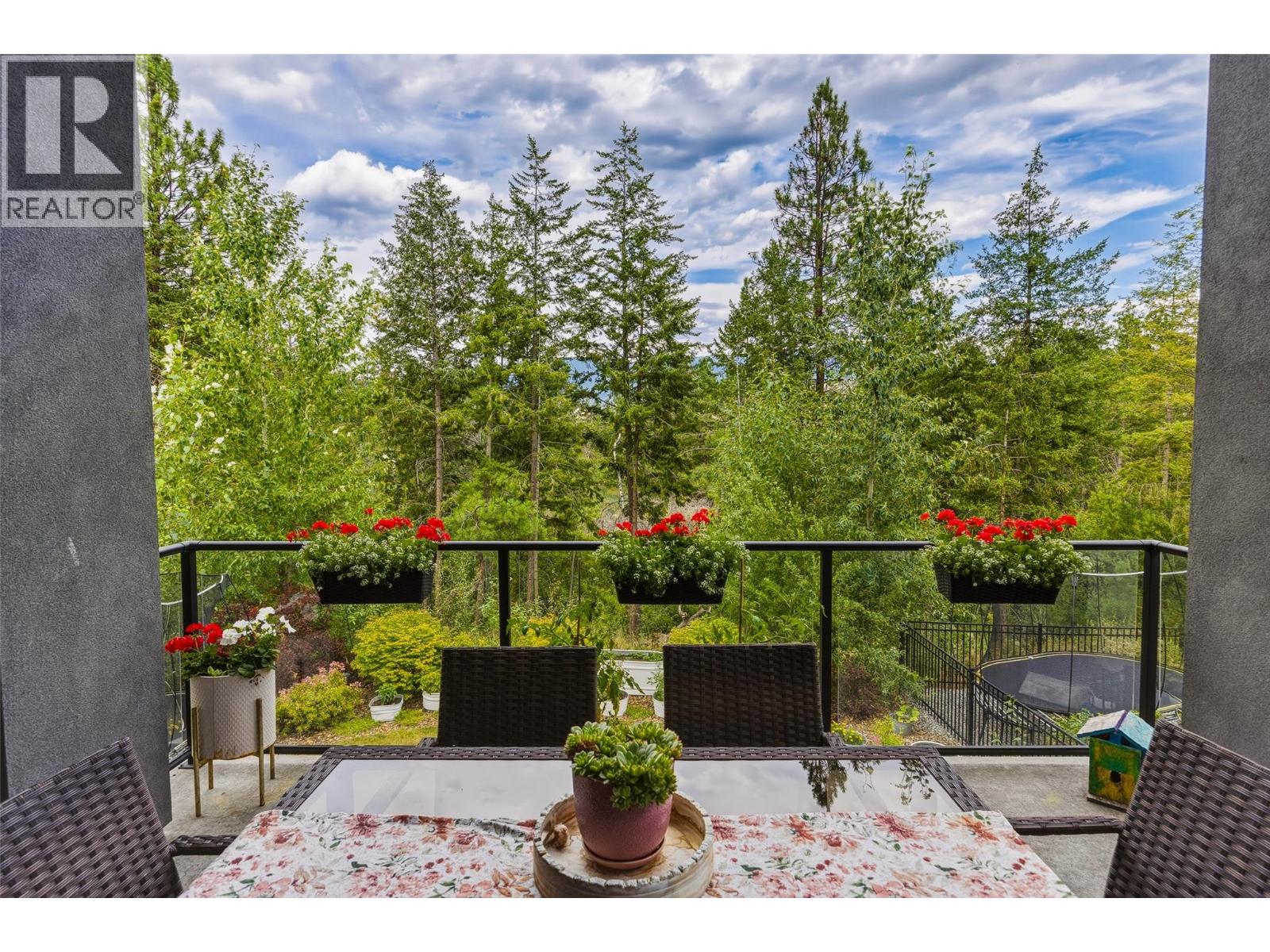 10293 Long Road, Lake Country