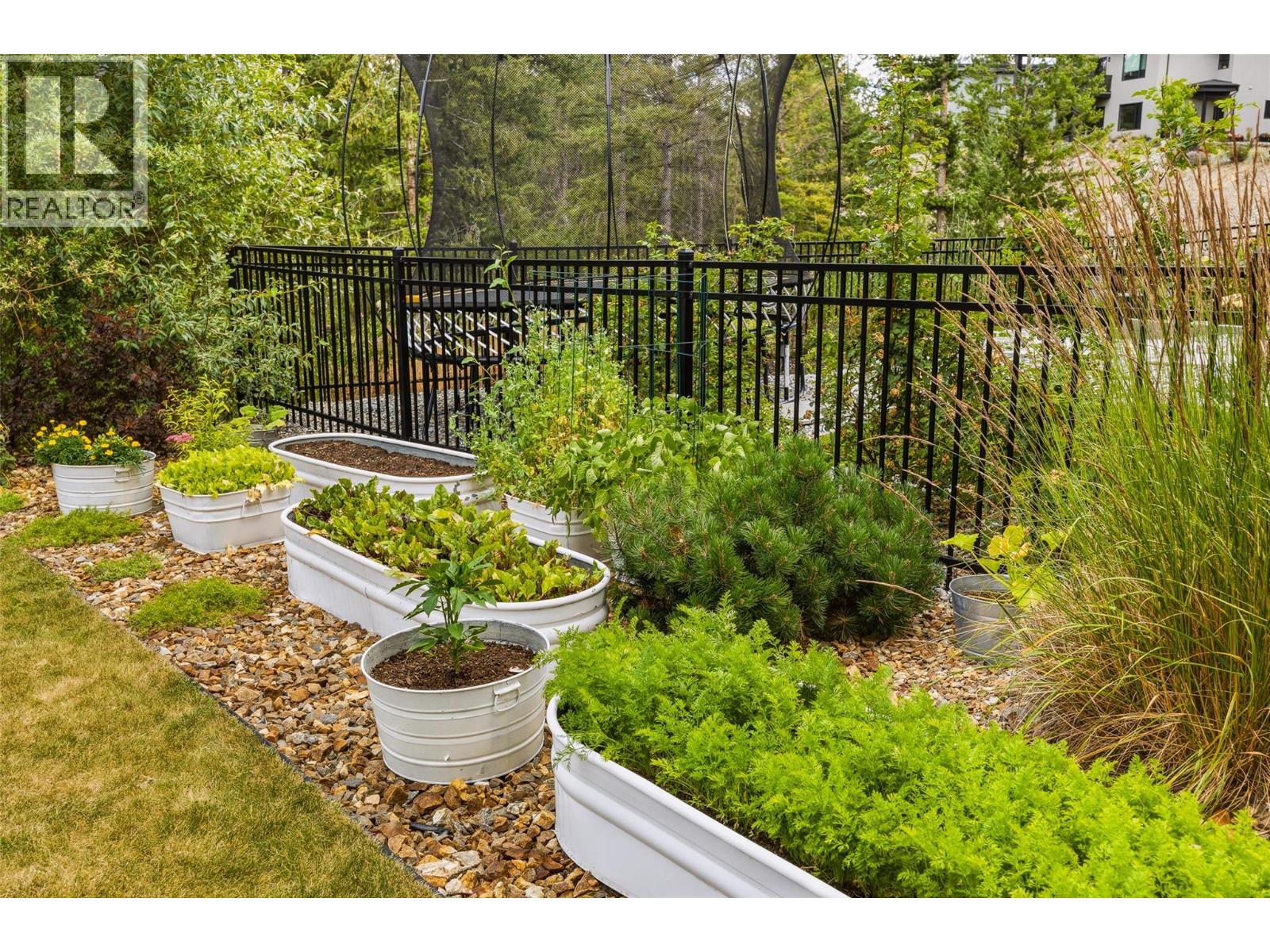 10293 Long Road, Lake Country