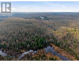11 Seventh (extension) Lin W, Sault Ste  Marie, ON P6A6J8 Photo 7