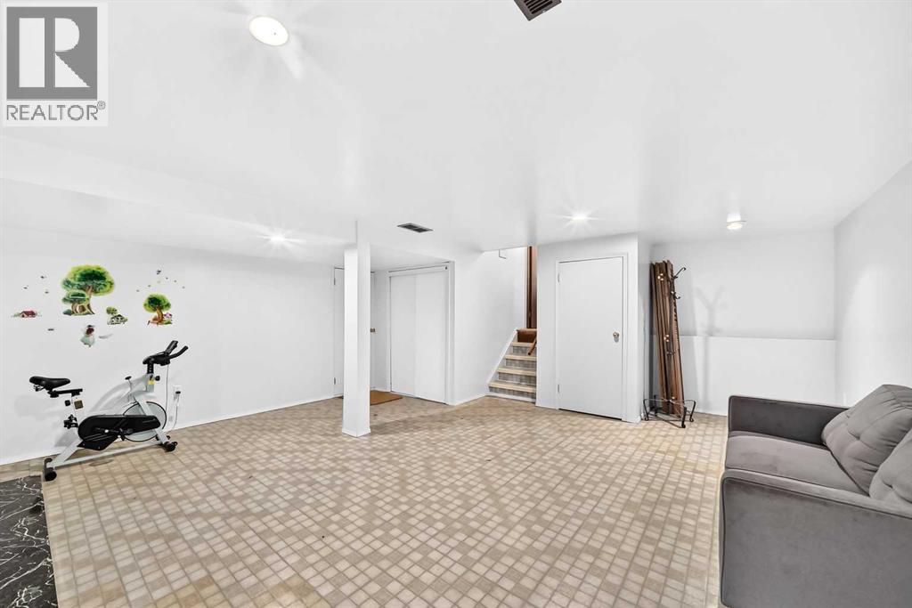 11 rundlemere Place NE - 36