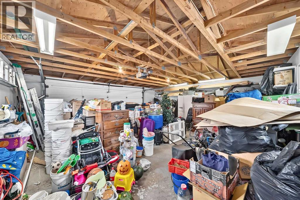 11 rundlemere Place NE - 40