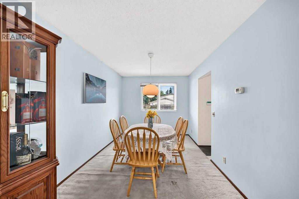 11 rundlemere Place NE - 7