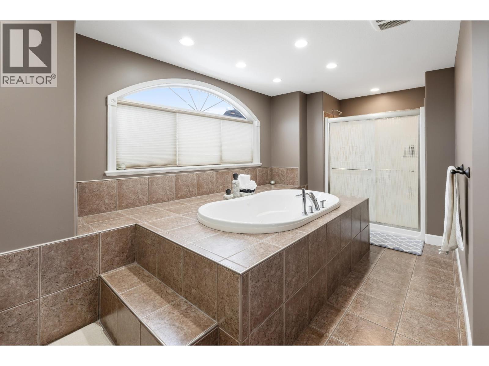 Photo 22 of 40 — 1115 ABRUZZI PLACE · Prince George, BC