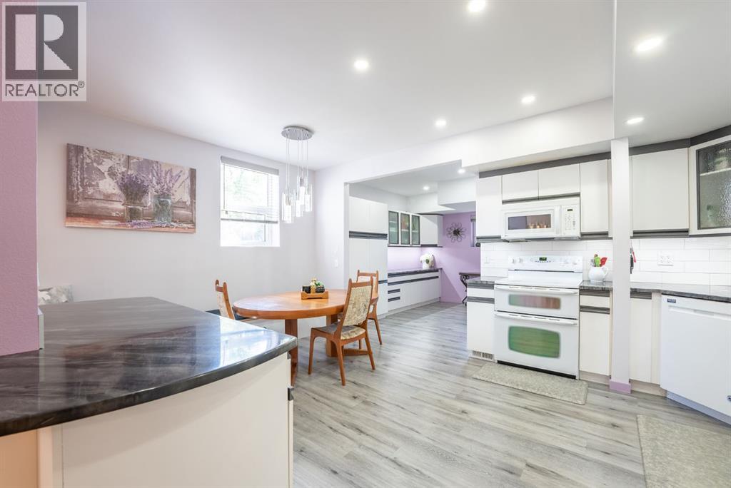 329 2 Avenue Northeast - Photo 14