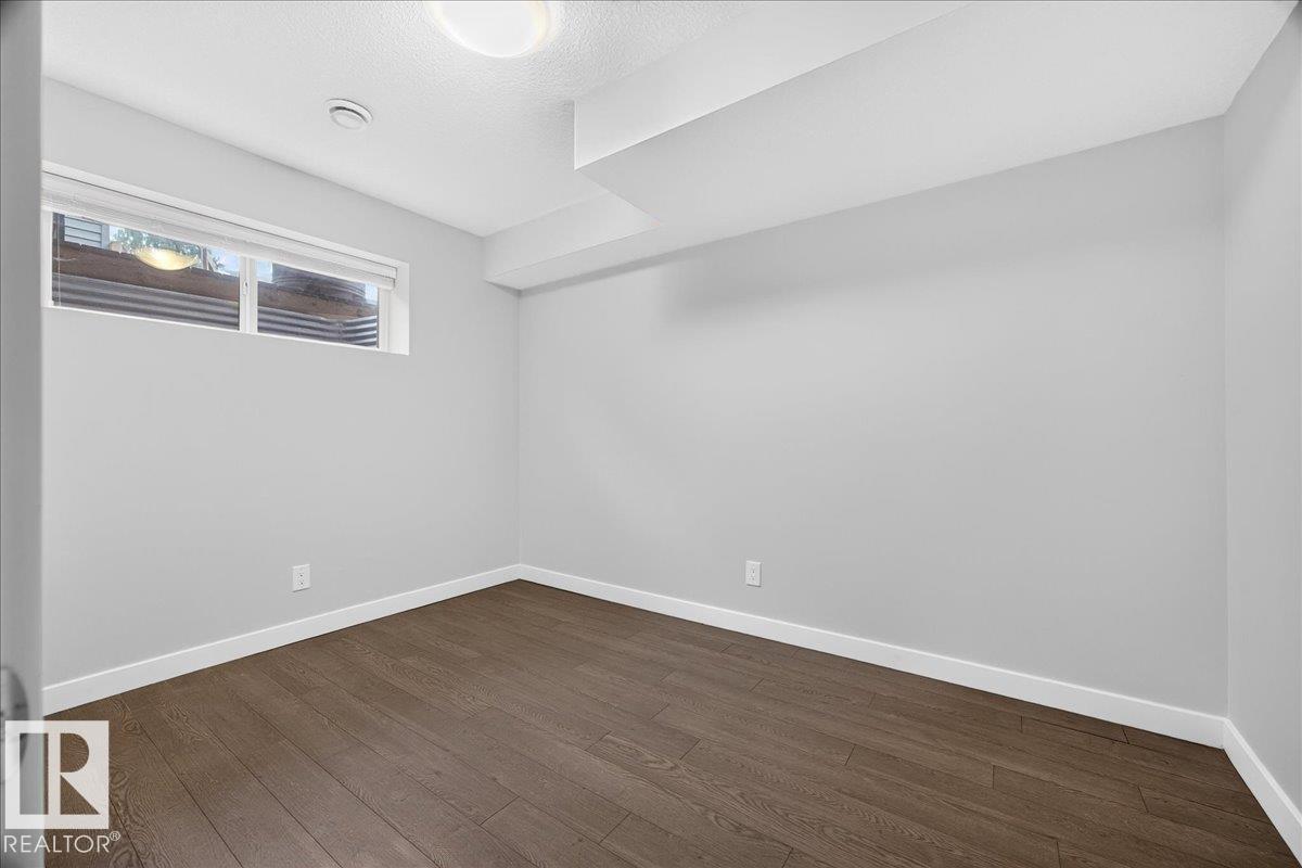 12126 47 ST NW - 25