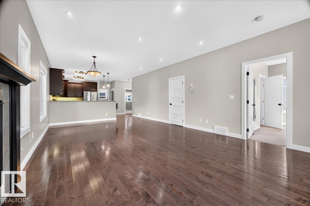 12126 47 ST NW - 8
