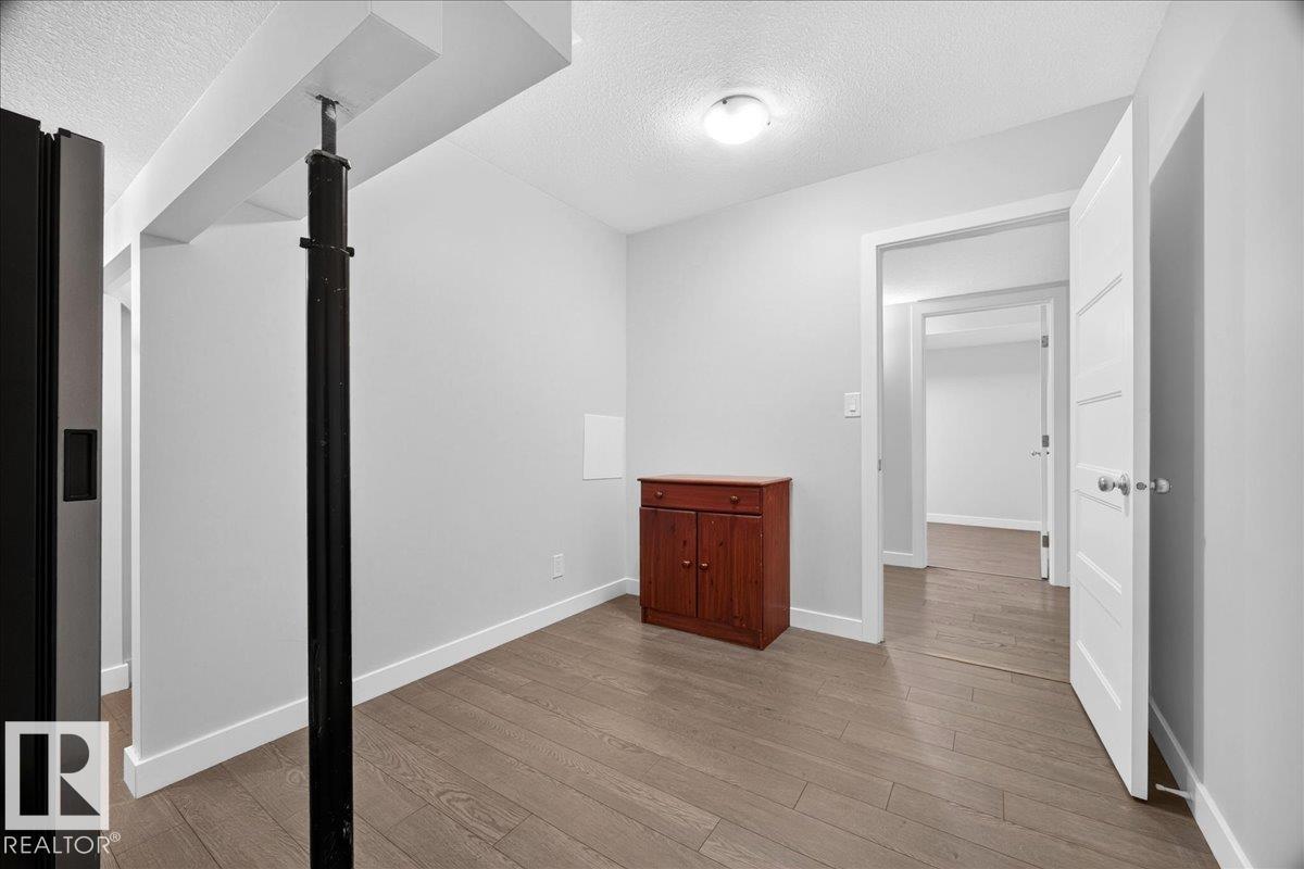 12126 47 Street NW - Photo 28