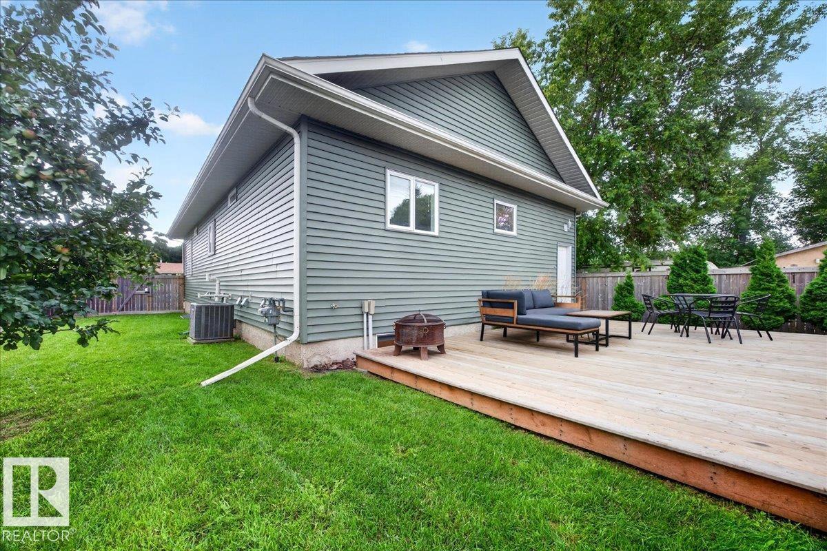 12126 47 Street NW - Photo 44