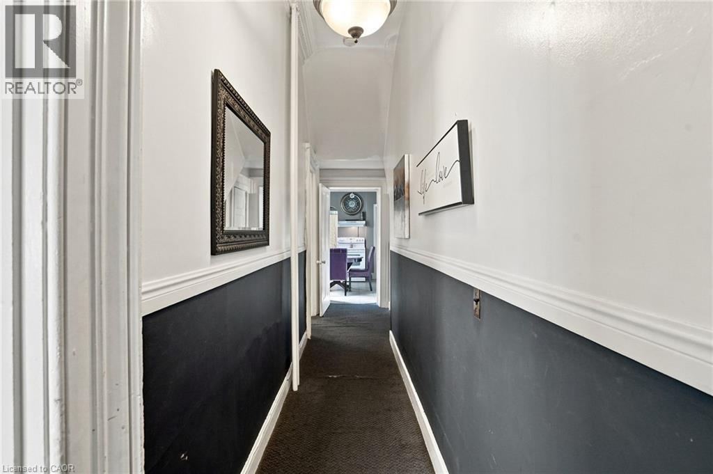 132 EMERALD Street S - 11