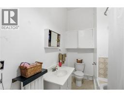 132 Emerald Street S, Hamilton, ON L8N2V5 Photo 39