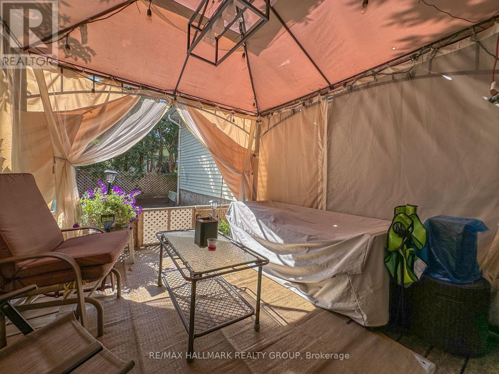 705 LAVIOLETTE STREET - 7