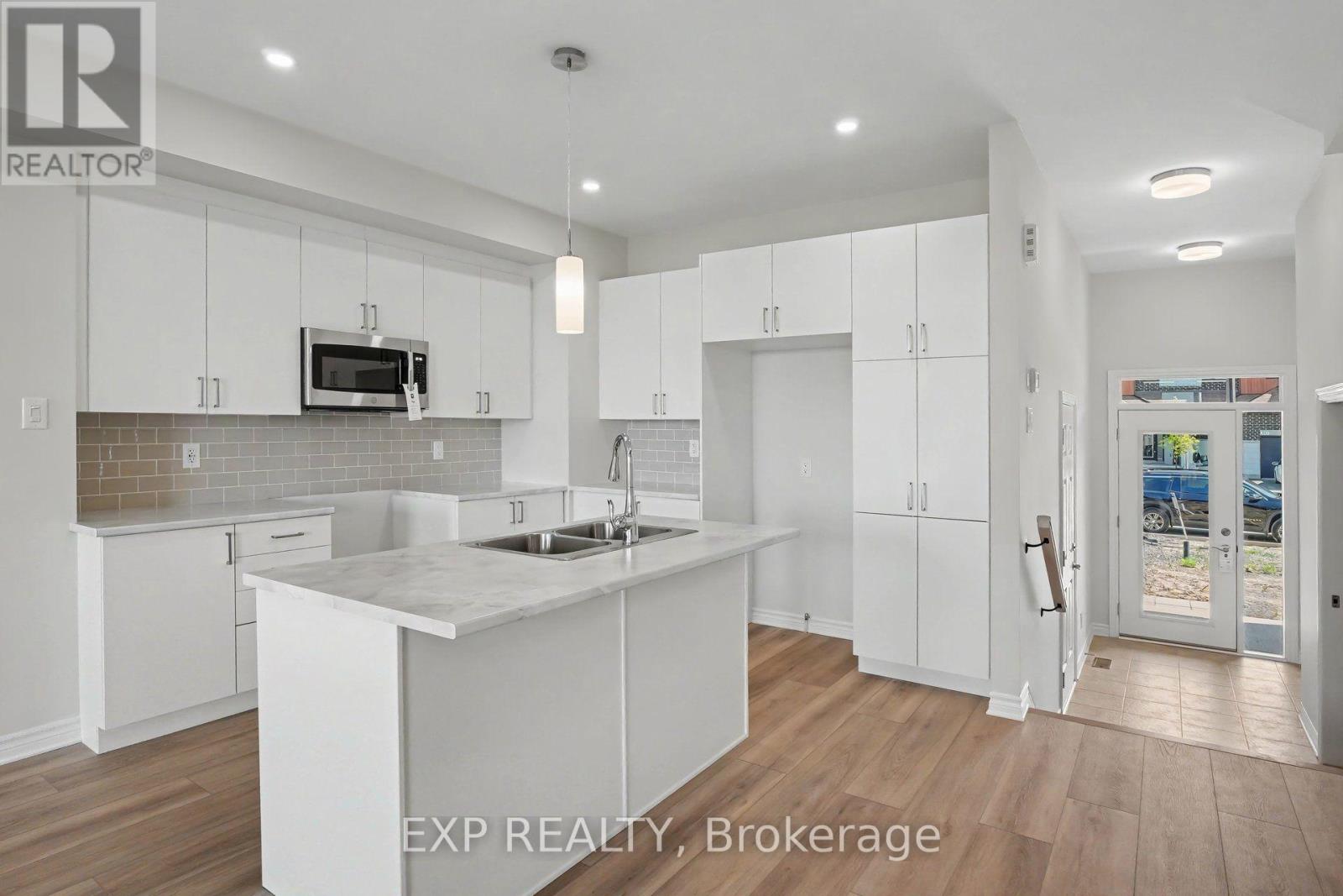 3 Bed, 3 Bath House for Rent in Russell – 288 LABELLE STREET, Russell – MLS# X13677790 - Image 7