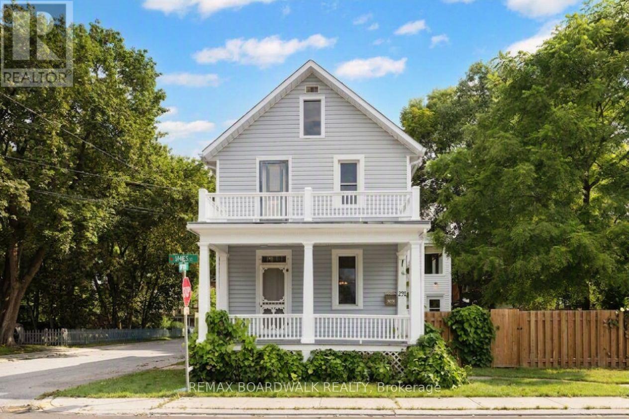 Charming home in the heart of Carleton Place