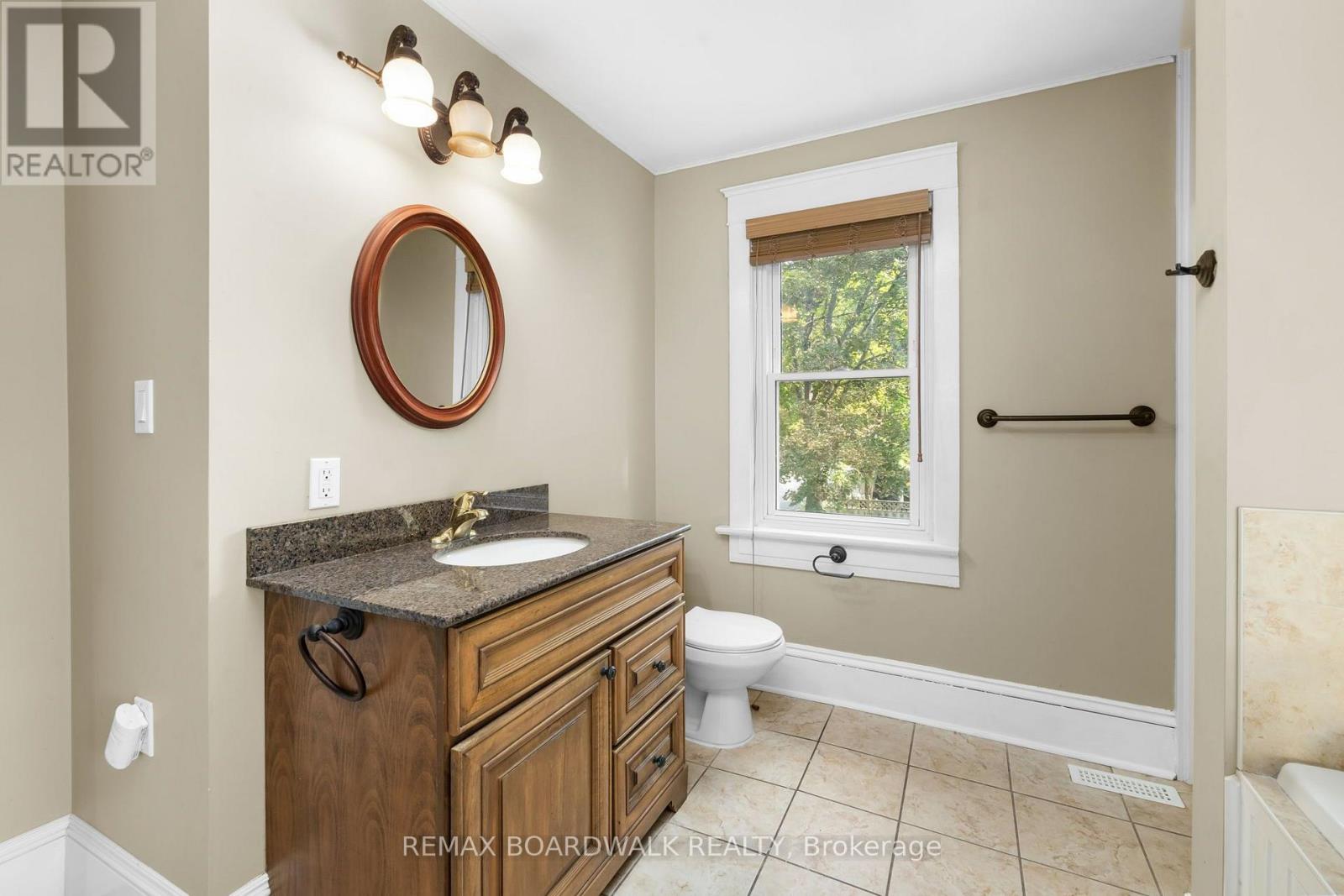 3 Bed, 2 Bath House for Sale in Carleton Place – 291 JAMES STREET, Carleton Place – MLS# X13677822 - Image 27