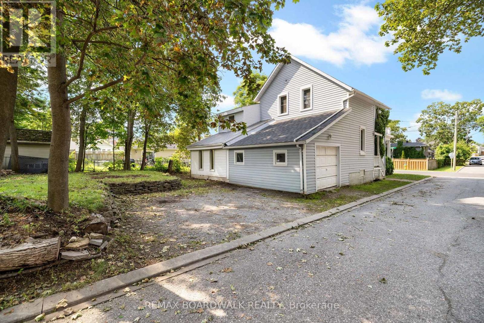 3 Bed, 2 Bath House for Sale in Carleton Place – 291 JAMES STREET, Carleton Place – MLS# X13677822 - Image 38