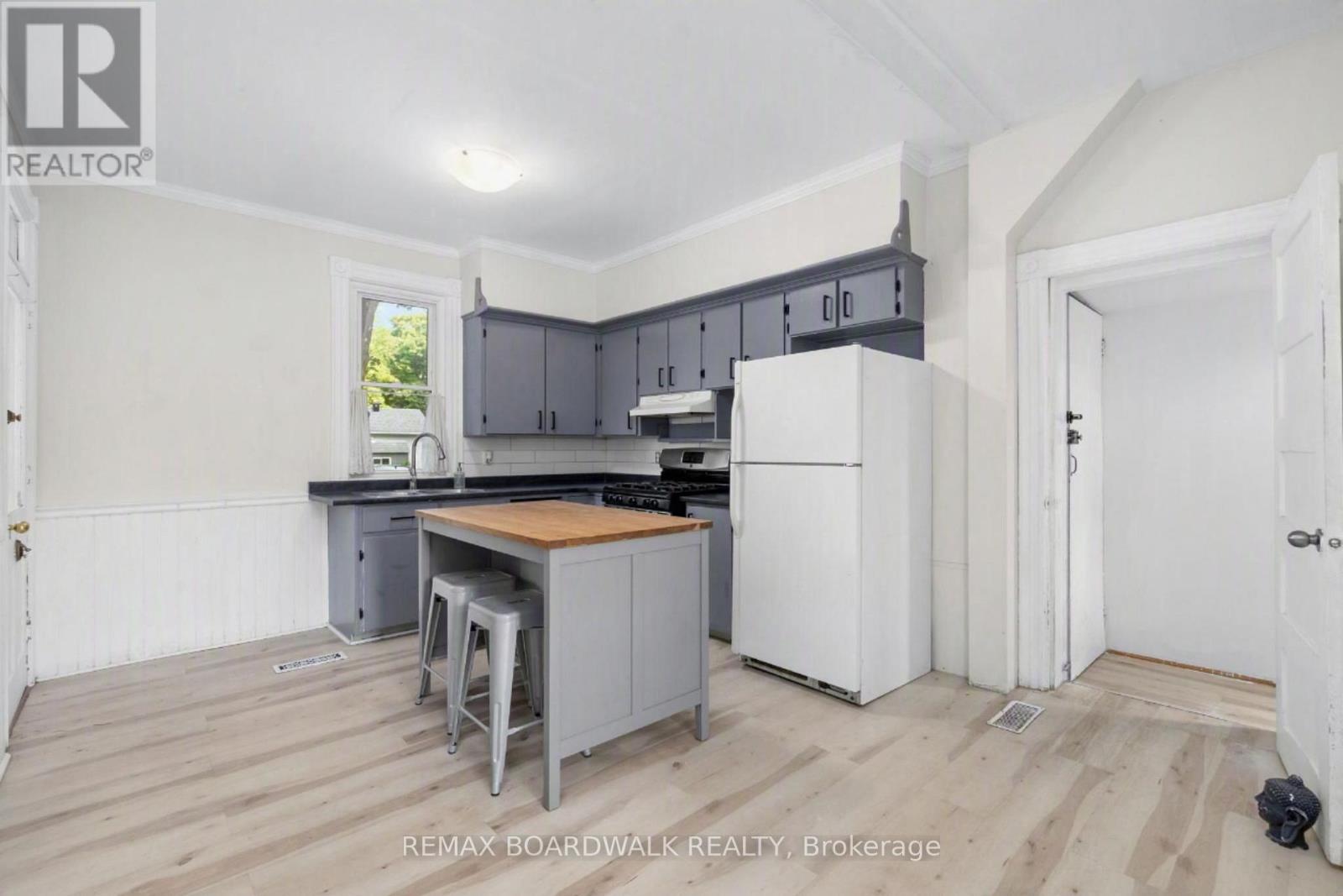 3 Bed, 2 Bath House for Sale in Carleton Place – 291 JAMES STREET, Carleton Place – MLS# X13677822 - Image 7