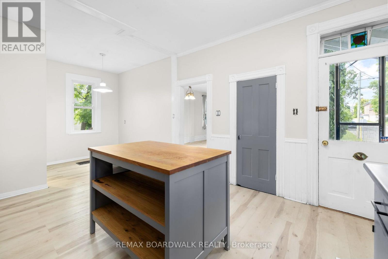 3 Bed, 2 Bath House for Sale in Carleton Place – 291 JAMES STREET, Carleton Place – MLS# X13677822 - Image 9
