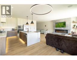 10272 Long Road, Lake Country, BC V4V0A9 Photo 15